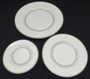 Royal Worcester England Silver Frost 3 platos cena ensalada pan hueso porcelana nuevo de stock - Imagen 1 de 5