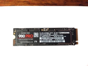 Samsung 980 PRO 2TB PCIE 4.0 x 4 NVMe Gen4 M.2 SSD MZ-V8P2T0 - Afbeelding 1 van 1