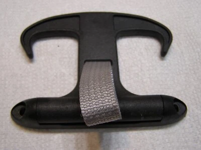 Оригинальный крюк для грузовой сумки 2008 Volkswagen Jetta версия Wolfsburg 1K5853630 - Изображение 1 из 4