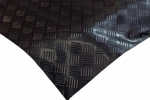 Riffelblech Riffel  Antirutschmatte Gummimatte Gummi Matte 3 mm Breite: 140 cm - Bild 1 von 1