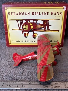 Stearman Doppeldecker Bank New Holland  - Bild 1 von 14