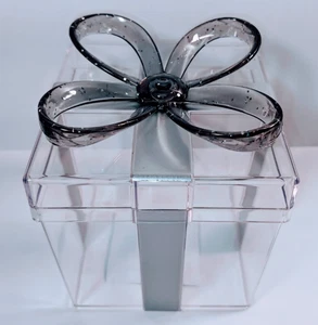 Klar Hartplastik Silber Band Schleife Geschenkbox mit Deckel 3,5 x 3,5 x 3 - Bild 1 von 3