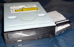 LG GCE 8320B CD-R/RW Drive - 32x10x40x IDE Black Bezel - Picture 1 of 3