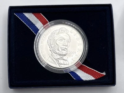 2009-P Abraham Lincoln Commemorative 90% Silver Dollar COA - Image 1 of 4