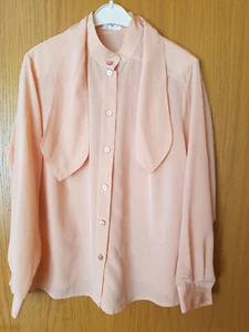 Damen Bluse Gr. 40 Apricot mit Schluppe - Bild 1 von 2