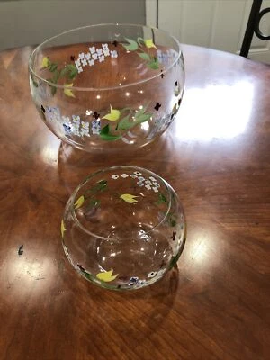 Juego de cuencos de vidrio pintados a mano para astillas y inmersiones Foto 1 de 4