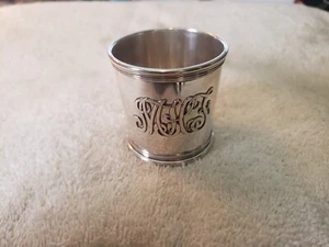 "Manchester Sterlingsilber JIGGER Julep Cup Form angewandtes Monogramm 1,75"" x 1,75" - Bild 1 von 13