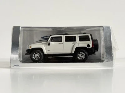 Super Rare 1:43 Spark Models 2006 Hummer H3 White in Mint Condition!! - Image 1 of 4