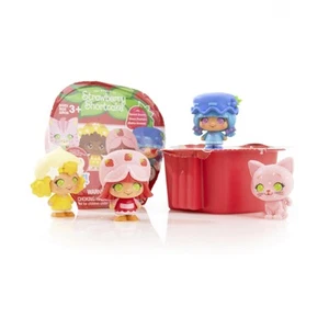 Strawberry Shortcake 2-Pack with 4 Collectible Micro 1.5-inch Cheebee Blind B... - Picture 1 of 3