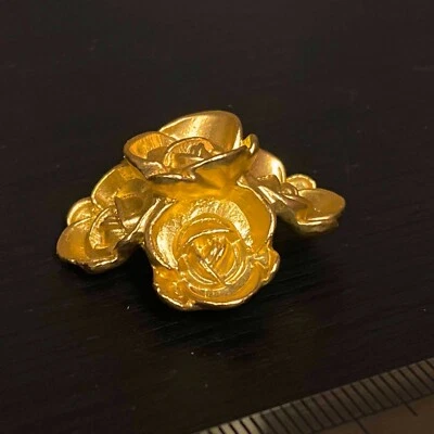 Gold tone 3D Rose bouquet Metal Shank Buttons Decorative Clothing accessory 4pcs - Image 1 of 4