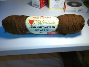 Red Heart Wintuk Orlon Acrylic Worsted Yarn - 1 Skein Coffee #365 - Picture 1 of 1