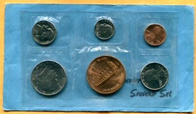 Official 1990-DENVER (D) U. S. Mint Souvenir Set with Original Envelope - Image 1 of 3