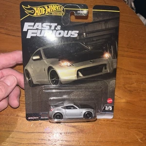 Nissan Rápido y Furioso Premium Hot Wheels 2023 37 OZ 3/5 Real Riders - Imagen 1 de 6