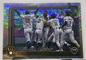 2025 Topps Series 2 Sand Glitter Foil #396 Milwaukee Brewers Team Card - Picture 1 of 1