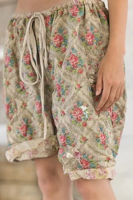 Magnolia Pearl Khloe floral solange drawstring lightweight shorts-OS - Photo 1/4