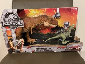 Jurassic World Tyrannosaurus Rex & Monolophosaurus Walmart schwere Gebrauchsspuren im Karton - Bild 1 von 5