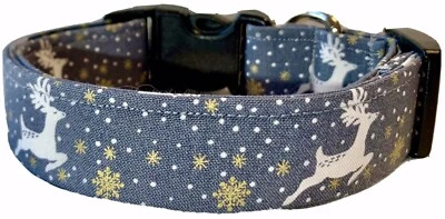 Collar de perro hecho a mano gris carbón copos de nieve dorados metálicos de reno y invierno Foto 1 de 2