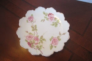 Malmaison Bavaria scalloped gold edged plate with pink roses - Picture 1 of 3