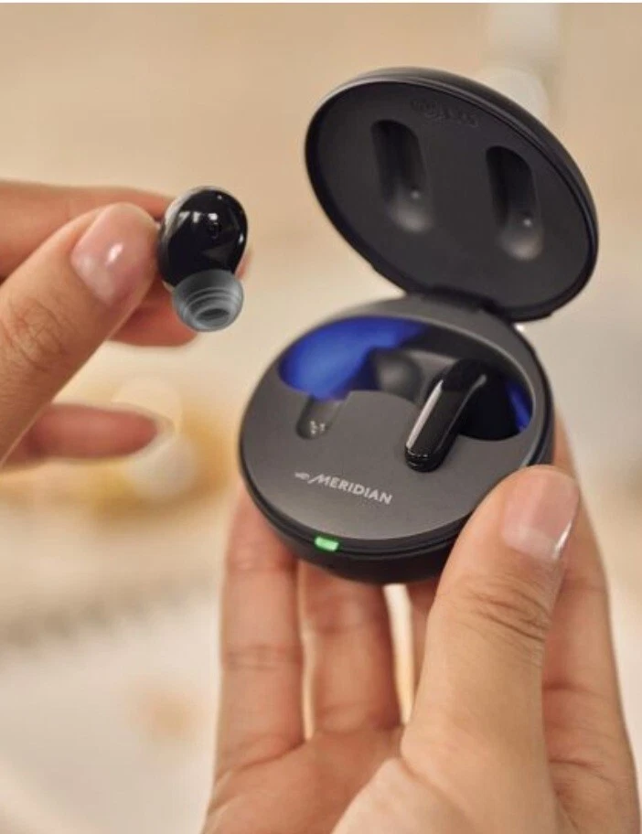 LG TONE Free T60Q Earbuds bluetooth wireless  - Image 1 of 3