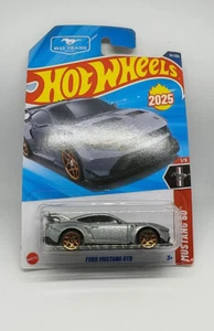 Hot Wheels 2025 Ford Mustang GTD Case B Mustang 60 Jahre GRATIS Protector - Bild 1 von 6