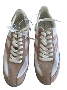 Tretorn Women's Size 10 Rawlins Retro Lace-up Sneaker, Blush - Picture 1 of 5