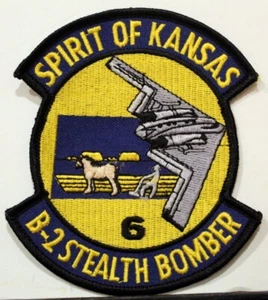 Parche insignia a todo color B-2 Stealth Bomber Spirit of Kansas de la Fuerza Aérea de los Estados Unidos - Imagen 1 de 2