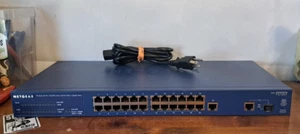 Netgear ProSafe FS726T 24-portowy inteligentny przełącznik 10/100 z 2 portami gigabitowymi - Zdjęcie 1 z 11