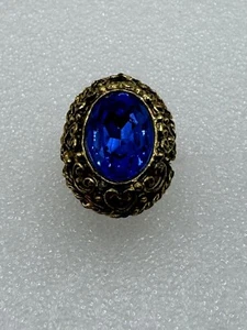 Vintage Large BLUE OVAL STONE Gold tone Designed Fashion Ring Size 7 Adjustable - Picture 1 of 6