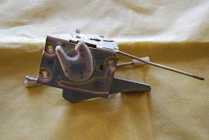 COMPATIBILE INNOCENTI MINI 90 / 120 DE TOMASO SERRATURA PORTA DESTRA - Picture 1 of 1