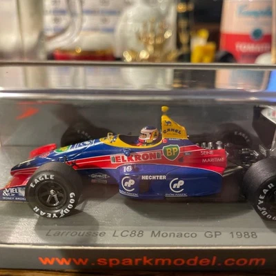 Modellino auto Spark 1/43 Larrousse LC88 1988 Monaco GP Yannick Dalmas nuovo - Immagine 1 di 4