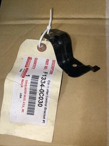 Genuine Toyota Bracket F1334-0C030 - Bild 1 von 1