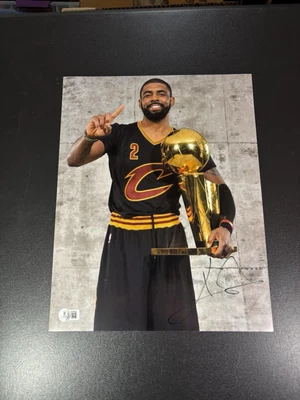 Foto autógrafa firmada por Kyrie Irving 11x14 Cleveland Cavaliers Finales NBA Beckett Foto 1 de 4