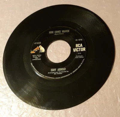 Eddy Arnold Here Comes Heaven/Baby That's Living by  RCA Records 7" Vinyl 45rpm - Image 1 of 2