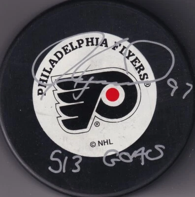 BECKETT JEREMY ROENICK "513 GOALS" SIGNED PHILADELPHIA FLYERS HOCKEY PUCK V12274 - Image 1 of 2