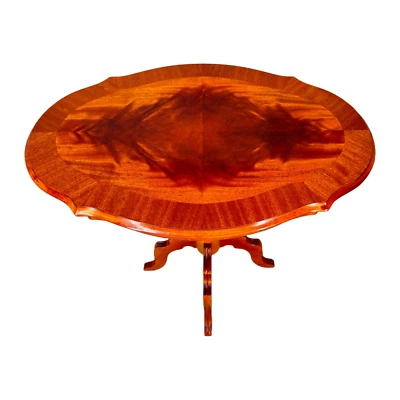 Mesa auxiliar o vino francesa vintage, hecha a mano, años 50, elegante patrón de madera de grano Foto 1 de 4