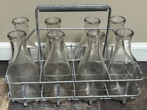 Cassa latte vintage in filo di metallo con bottiglie da 8 quarti molto pulita - Foto 1 di 4