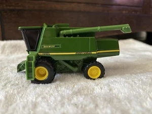 John Deere ERTL 1/16 9610 Combine with Parts - Die Cast - Picture 1 of 8