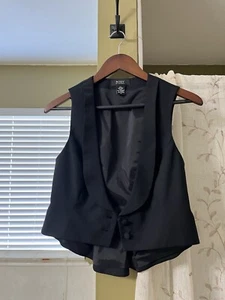 Body By Victoria Black Vest Size 8 New Without Tag Two Buttons - Picture 1 of 4