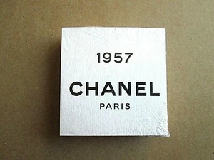 1957 1 SEALED PACK 50 CHANEL PERFUME BLOTTER CARDS NEW CC CARD SET - Picture 1 of 2