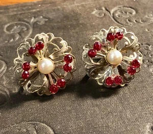 VTG Antique 30s Red Rhinestone Pearl Cluster Filigree Round Screw Back Earrings - Picture 1 of 5