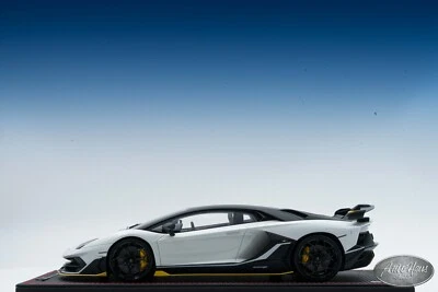 Lamborghini Aventador SVJ Roadster Bianco Isis Colección 1/18 MR Blanco Personalizado Foto 1 de 4
