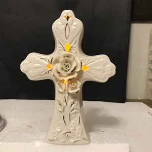 Avon Crucifix Lights-Up Wall Hang /center Piece Roses & Gold Trim Porcelain - Picture 1 of 8