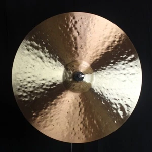 Paiste 22" Signature Traditionals Light Ride - 2491 g (video demo) - Imagen 1 de 1