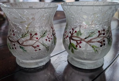 2 - Свеча Yankee Candle Hurricane Crackle Glass Votive Candle матовая сосна и ягоды - Изображение 1 из 4