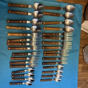 Posate 32 pz senza marca manico in legno marrone qualità made - Foto 1 di 10
