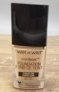 Wet n Wild Photo Focus Foundation Porcelain 1 fl oz - Picture 1 of 4
