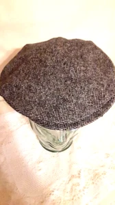 Donegal Irish Tweed Cap - by Hanna Hats of Donegal Town - Size Medium (58/59cm.) - Picture 1 of 9