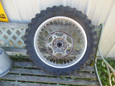 2000 Yamaha WR400F заднее колесо обод ступица шины звездочка TAKASAGO 18X2.15 - Изображение 1 из 4