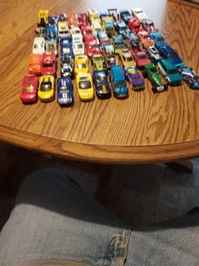Bag Of 50 Pcs Hotwheels - Picture 1 of 5