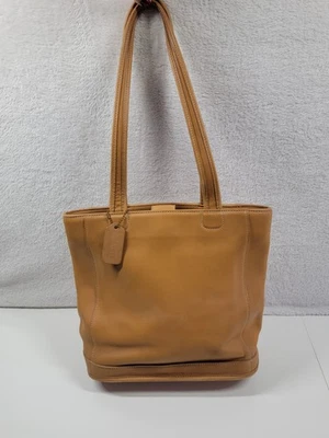 复古蔻驰 Bleecher 托特包皮革钱包骆驼随身包 9305 — 第 1/4 张图片